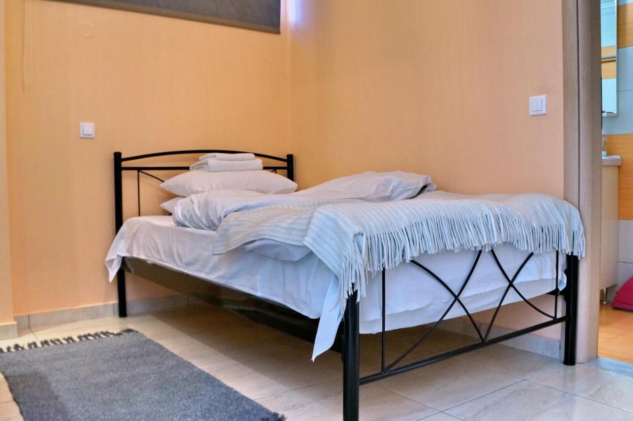 Aroma Rent House 2 Appartamento Mytilíni Esterno foto